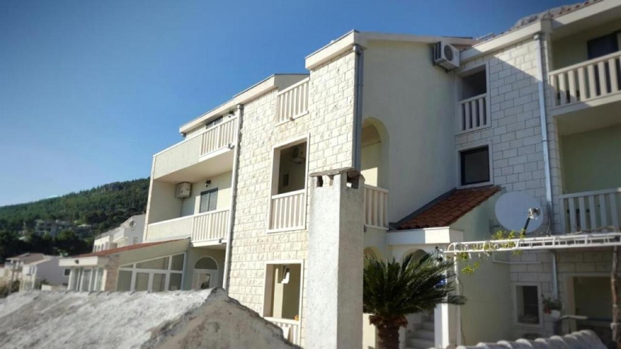 Apartments Angela Baška Voda الغرفة الصورة