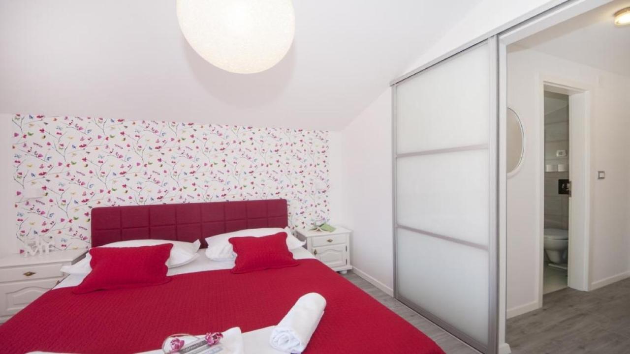 Apartments Angela Baška Voda الغرفة الصورة